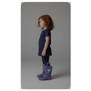 NWT Western Chief Toddler Girls Abby Rainbow Hearts Glitter Light-Up Rain Boots